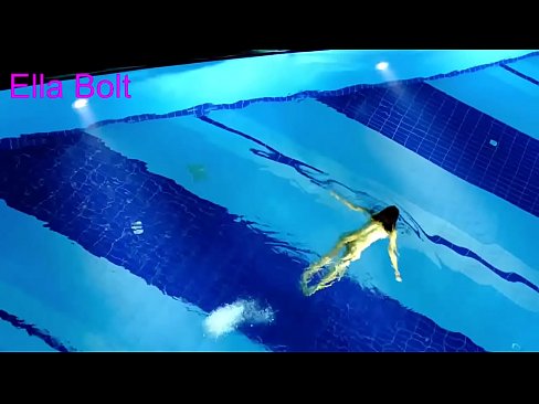 ❤️ मी पाहणे थांबवू शकत नाही, तरुण गोरा ELLA BOLT रिसॉर्ट पूलमध्ये नग्न पोहताना पकडला गेला ❤️❌ अश्लील mr.high-pass.ru ❌❤